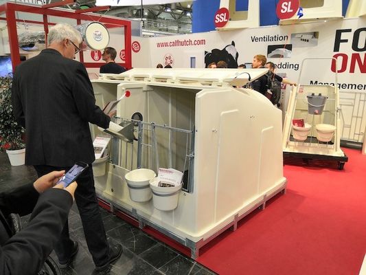 Muffa su ordinazione del modanatura rotazionale dell'HDPE che si dirige verso la penna di bestiame del bestiame